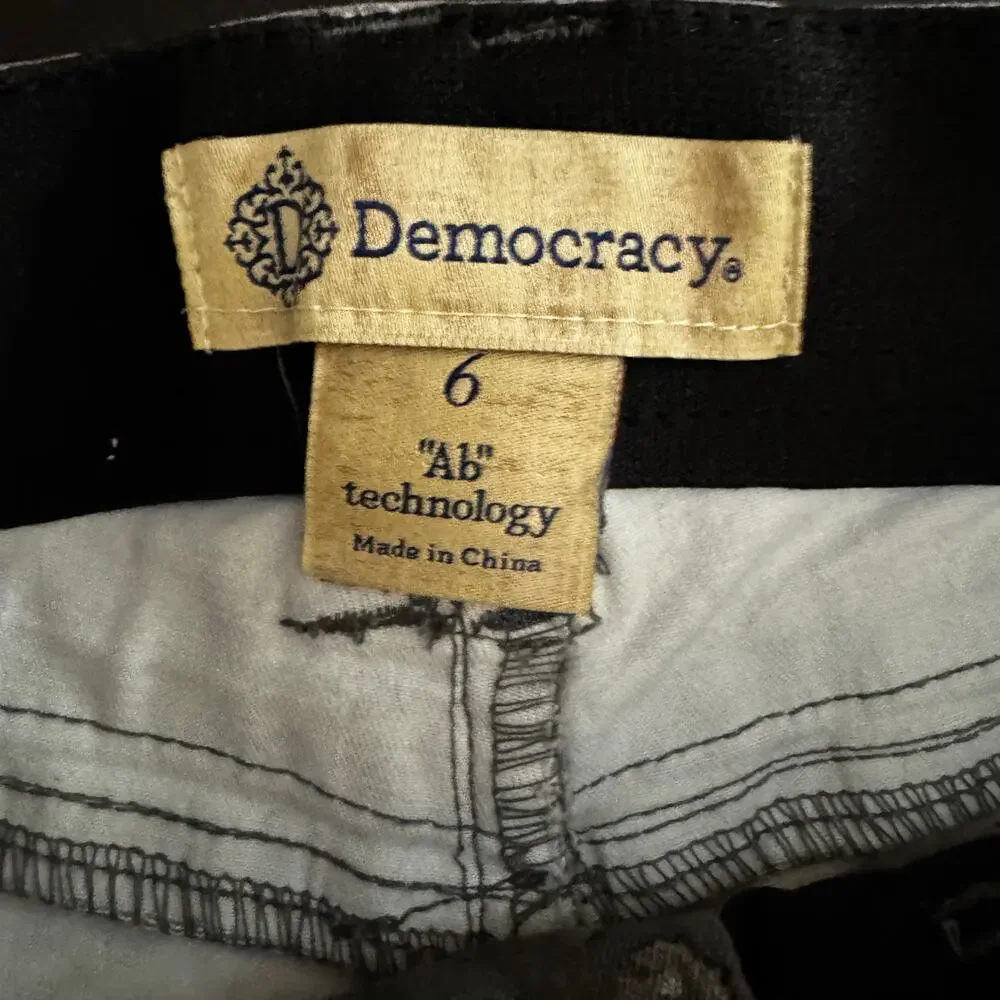 Democracy Women's Straight Leg Jeans - Olive Floral - Picture 7 of 8